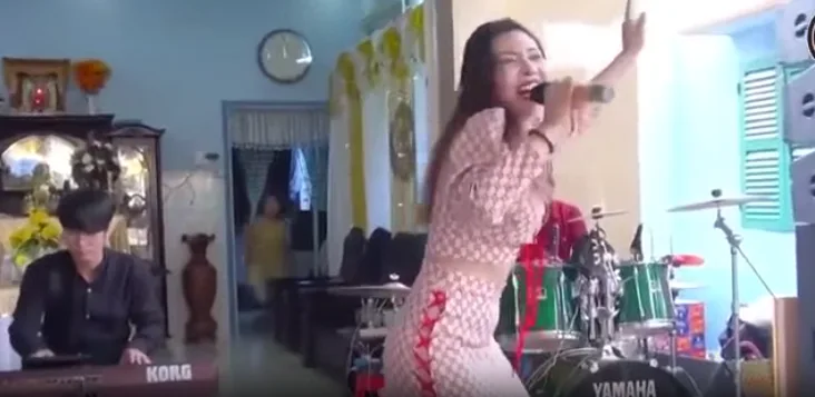 BẢN NHẠC GÂY ỨC CHẾ NHẤT LÚC NÀY, NGHIÊM CẤM TRẺ EM DƯỚI 18T